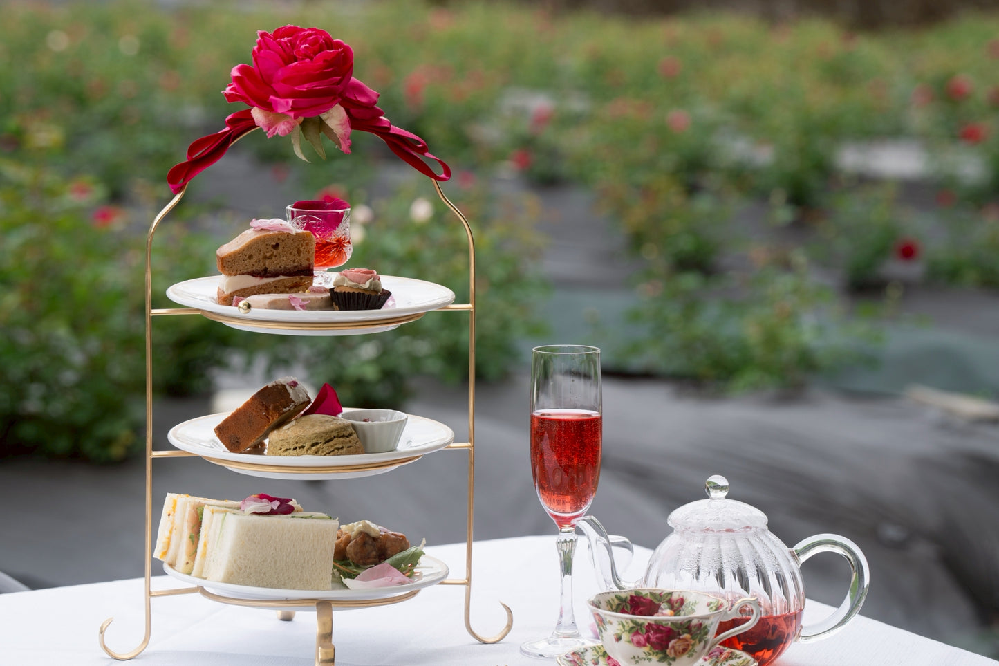 【Day Trip】 – Rose Picking & Rose Water Making in Hida, Japan (Includes a Rose-Themed Afternoon Tea) 【English-speaking guide included 】