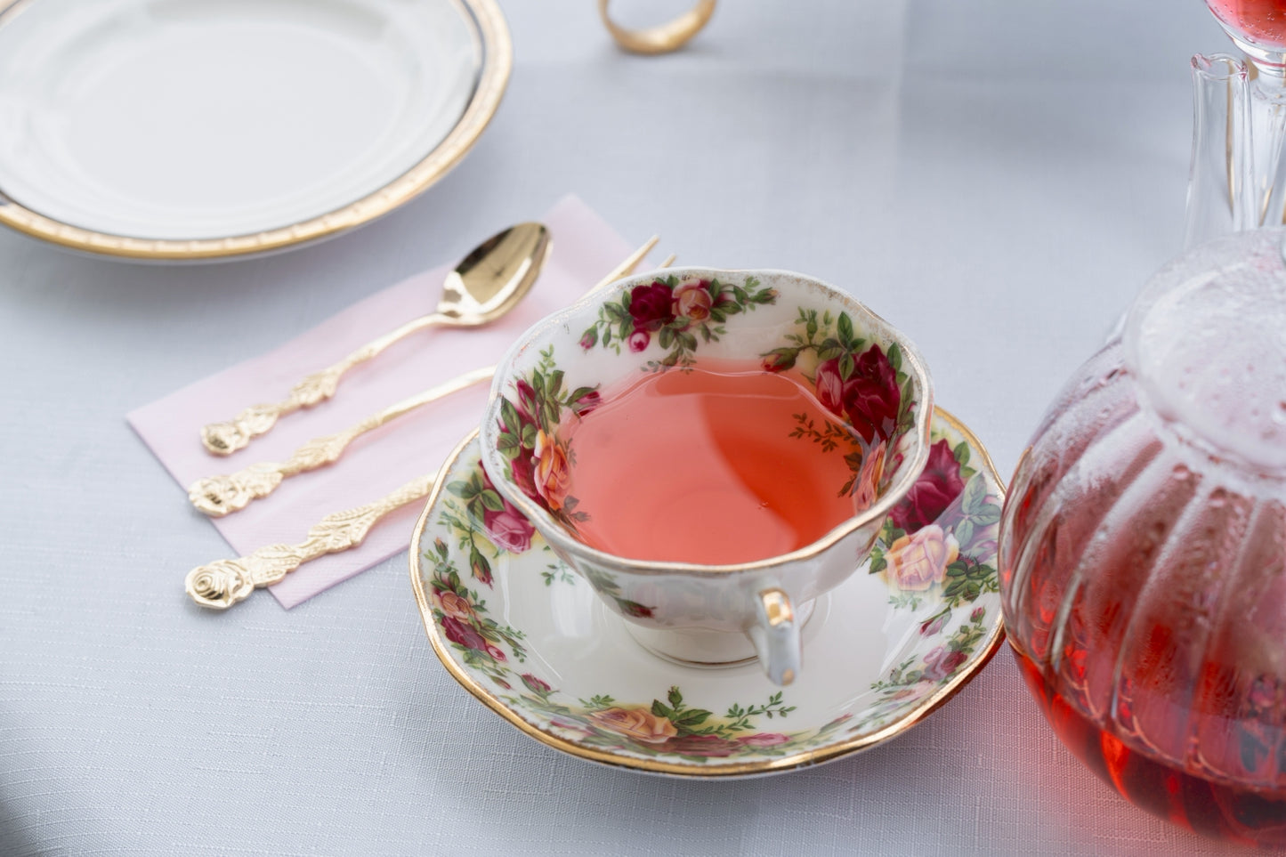 【Day Trip】 – Rose Picking &amp; Rose Water Making in Hida, Japan (Includes a Rose-Themed Afternoon Tea) 【English-speaking guide included】