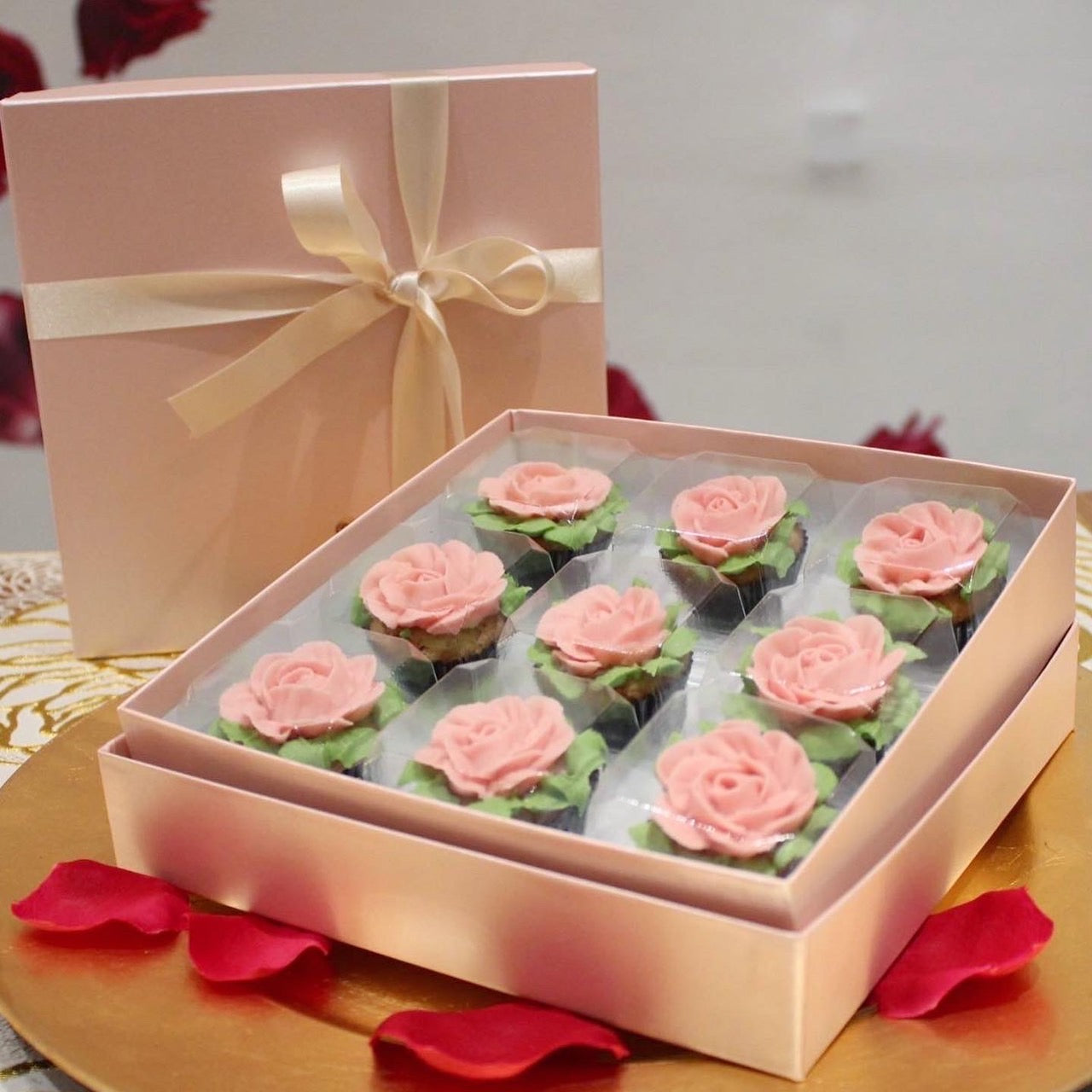 香るバラのカップケーキ – KUSHIMA ROSE